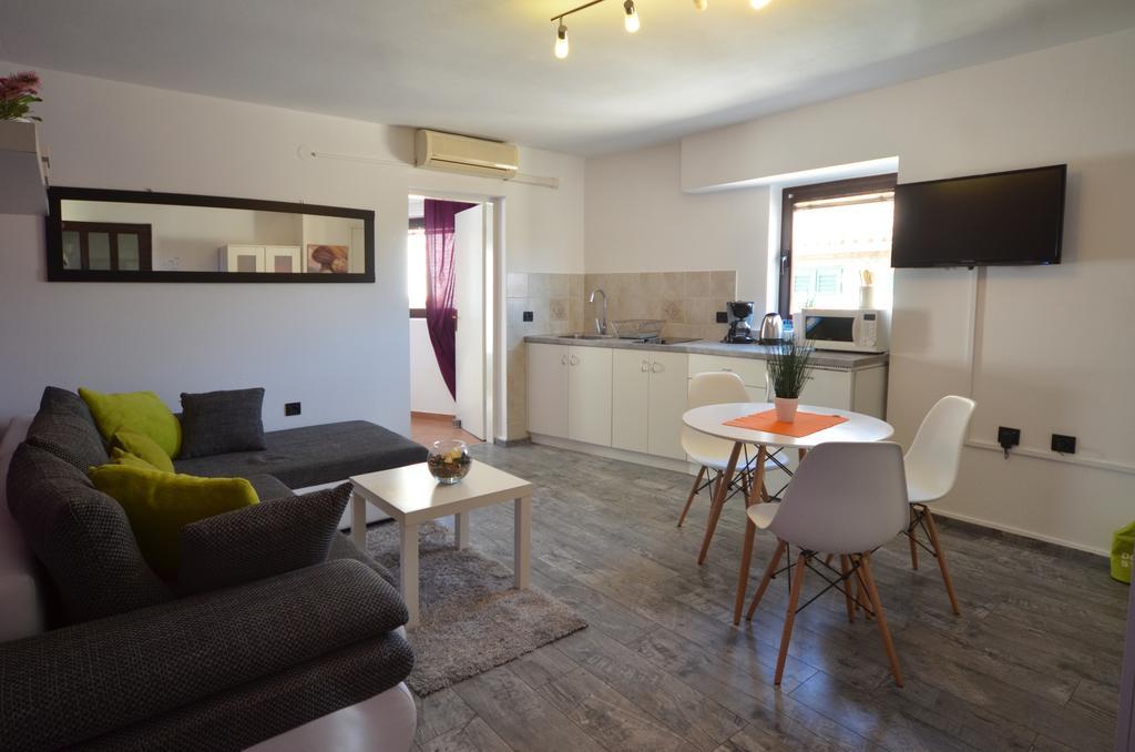Apartments In Rovinj Centre Room photo